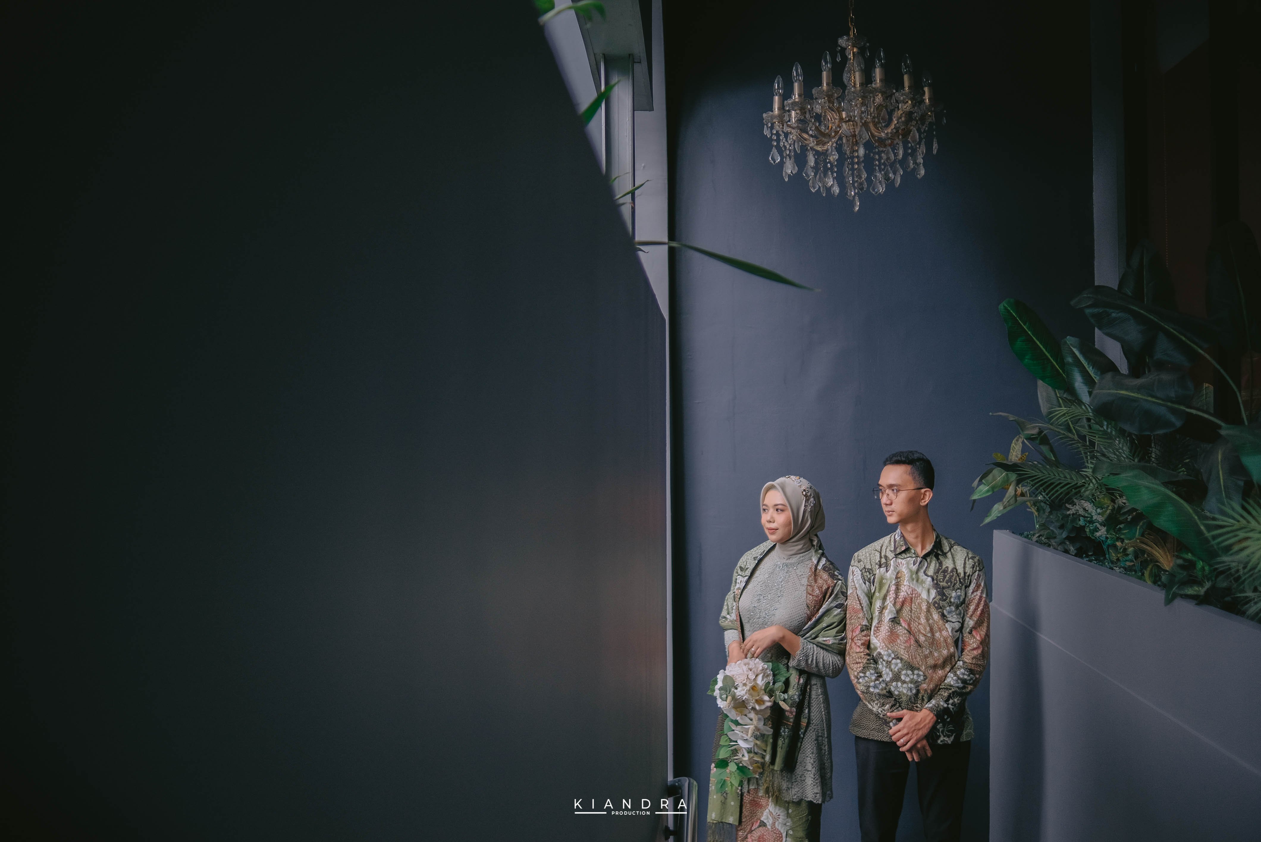 Firdha & Yogi Engagement - Sesi Foto Natural